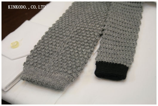 ウールニットタイ 無地のグレイ