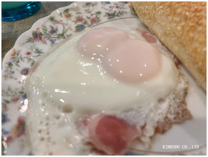 2eggs2.jpg