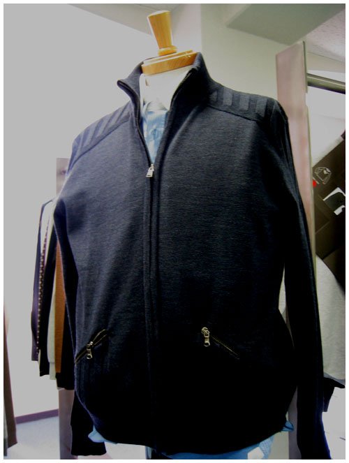 ジップアップセーター