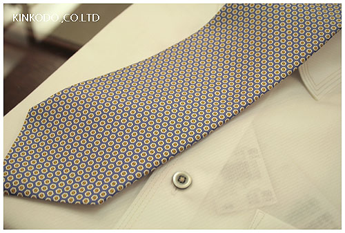 ダンヒル　ブルータイ