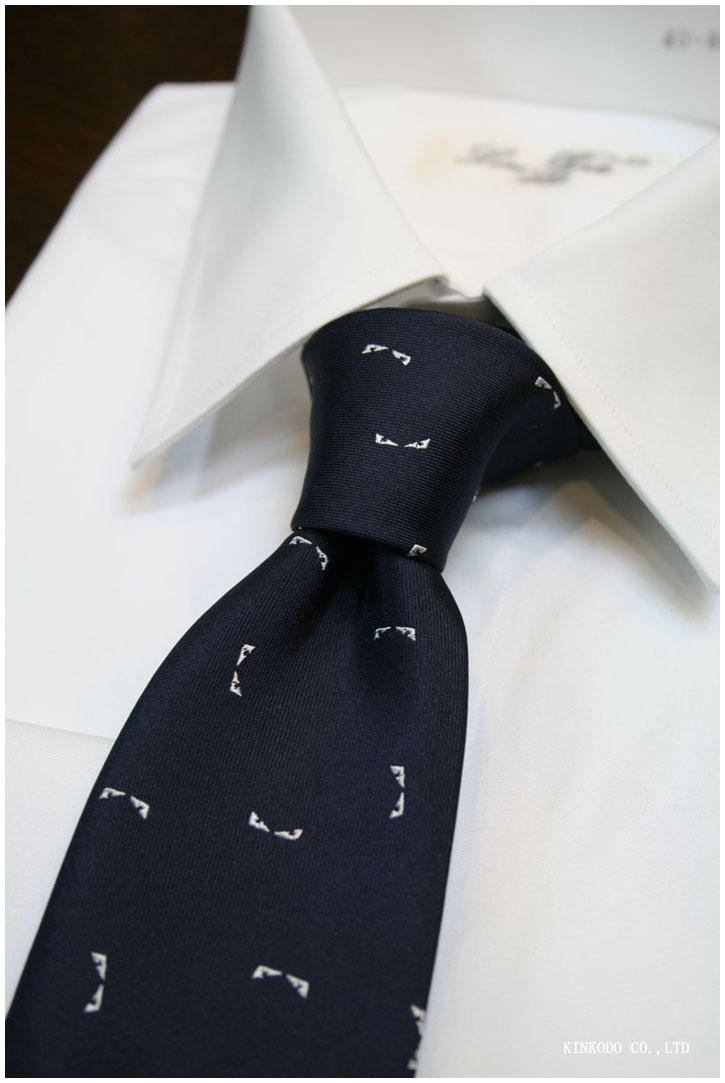 FENDI　フェンディのモンスターシリーズネクタイ