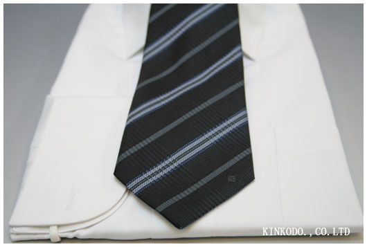 GIVENCHY ジバンシー