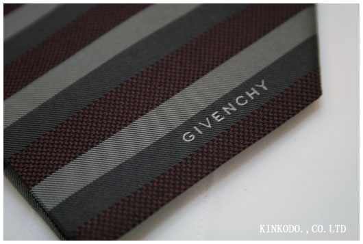 GIVENCHY ジバンシー