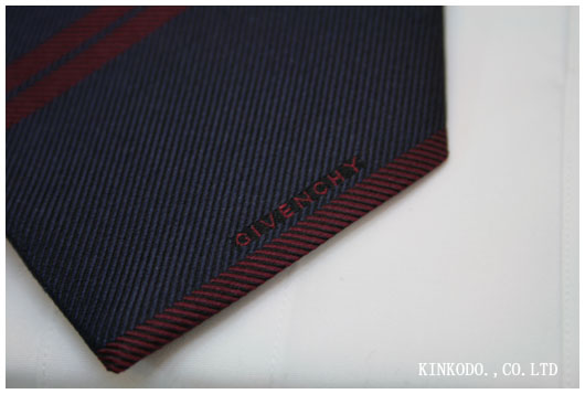 GIVENCHY ジバンシー