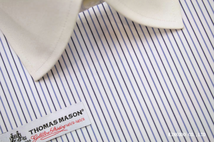 NO‐M1240 ブルーの濃淡ストライプ、ベースはツイル(綾織り) トーマスメイソン最高級番手 イタリア・トーマスメイソン社製 綿100%