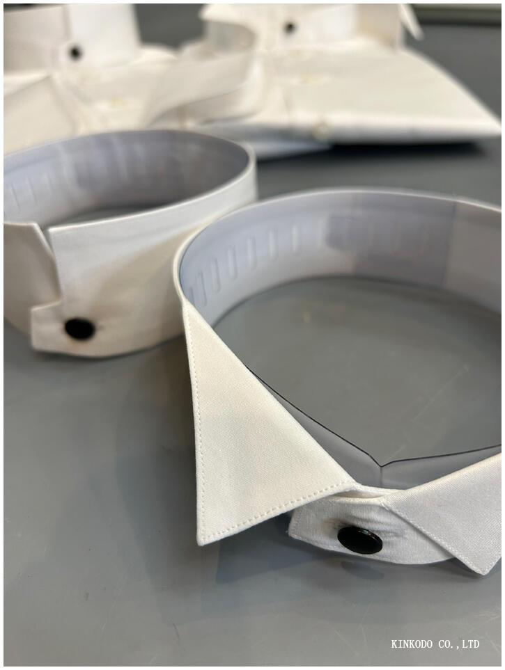 並衿、前後ボタンを使って着脱式になった衿