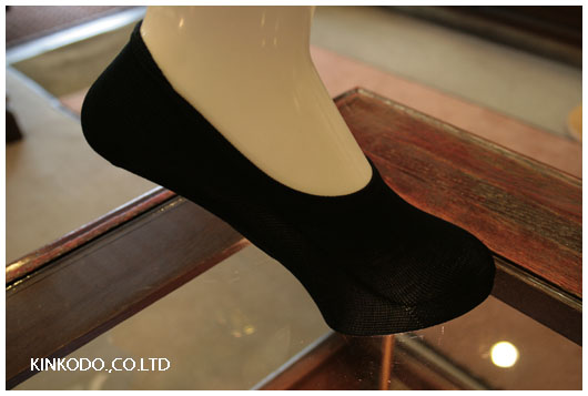 穴あきソックス