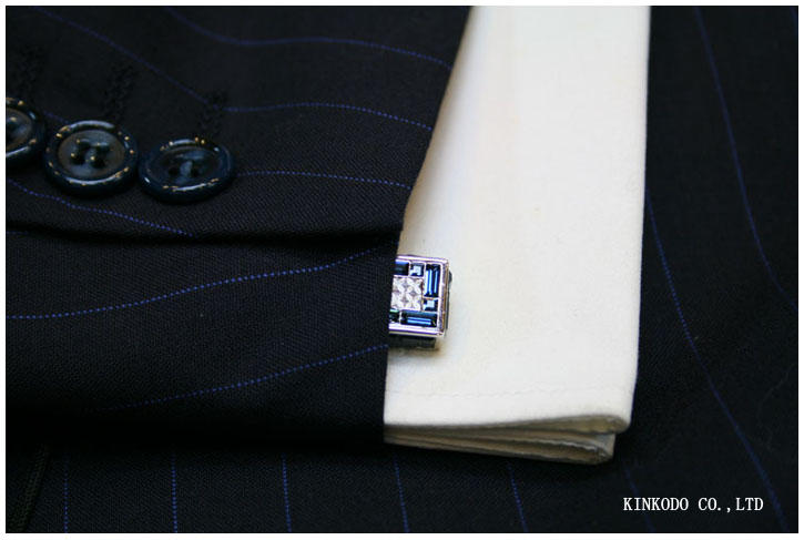 TATEOSSIAN【タテオシアン】THOMPSONの四葉のクローバーカフス(ブルー)