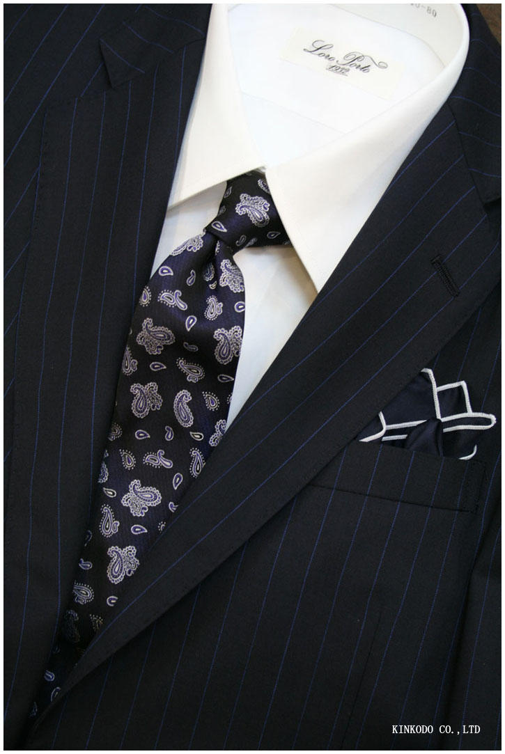 ベルサーチペイズリー柄ネクタイ