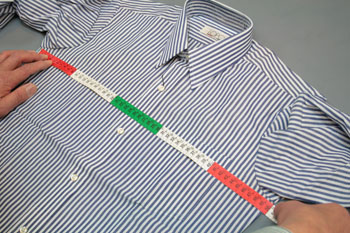 お気に入りのシャツを採寸
