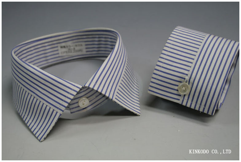 衿羽根とカフスの中央をカットしストライプの方向を変えたデザイン。