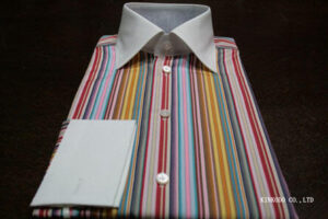 ストライプのクレリックシャツ