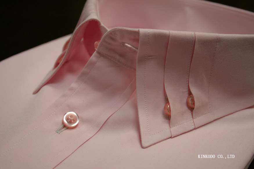 二列横の比翼ボタンダウン（ディテール）