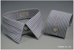 衿羽根とカフス真ん中のストライプを通常と逆の流れに（デザイン番号K10）