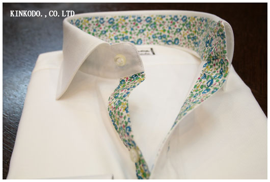 前立て裏にもリバティープリントを使ったシャツ