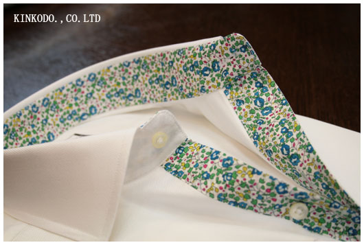 リバティープリントを使った衿元のデザイン