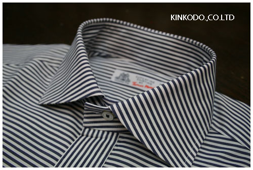 縦横を逆にしたシャツ（写真1）