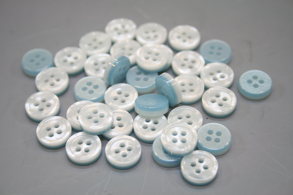 裏半分アクアブルー