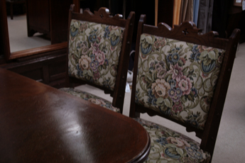 神戸の永田洋家具による椅子と内装